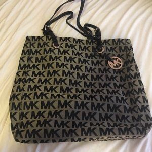 Michael Kors shoulder tote